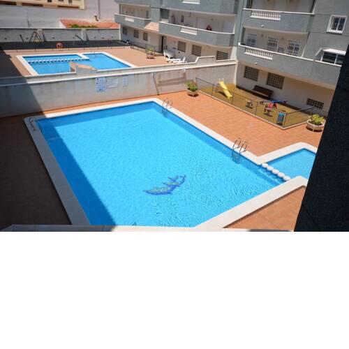 Los Pinos I ref 206 ap 6 pers, planta 2, 3 dormitorios, 2 baños, aire acondicionado, wifi, piscina, aparcamiento, 400m de la playa
