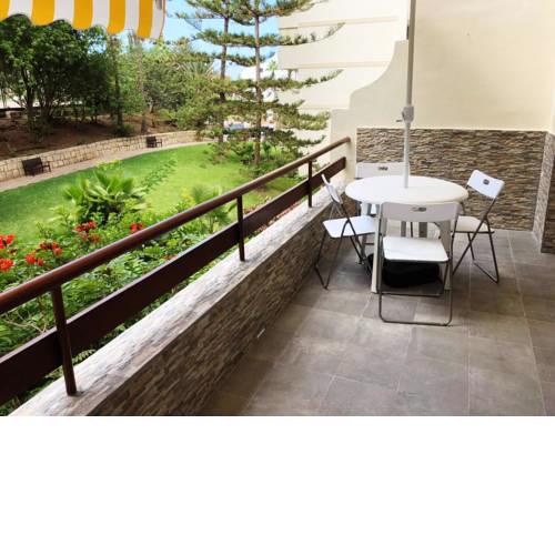 Lovely 1-bedroom apartment with a big terrace, Las Americas, Tenerife