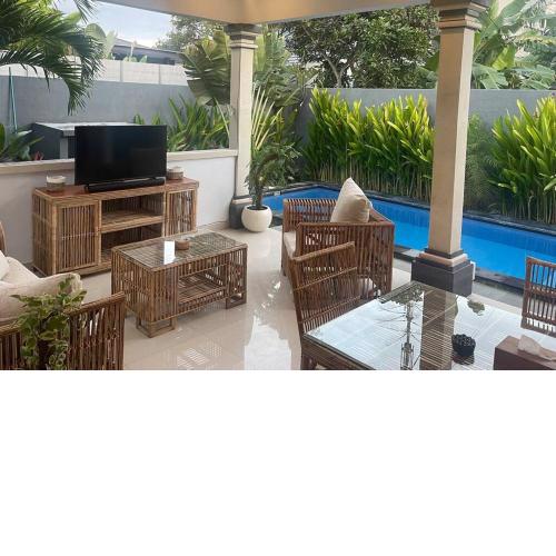 Lovely 2 bdrs villa / private pool Taman Sari