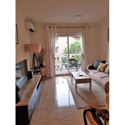Lovely 2 bedroom apartment close to Denia Castle.