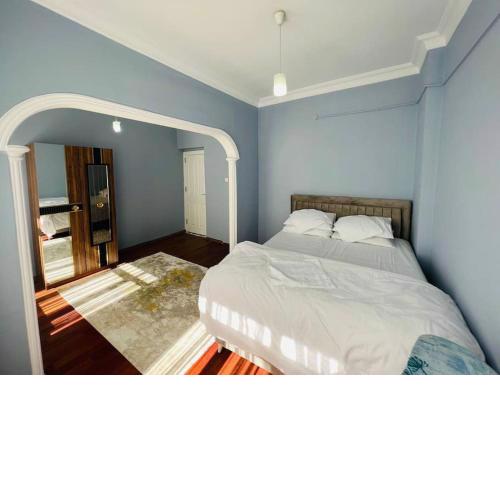 Lovely 2-bedroom unit in the center of Istanbul.