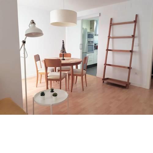 Lovely 2 Bedroom Wifi AC Flat by the Turia Gardens