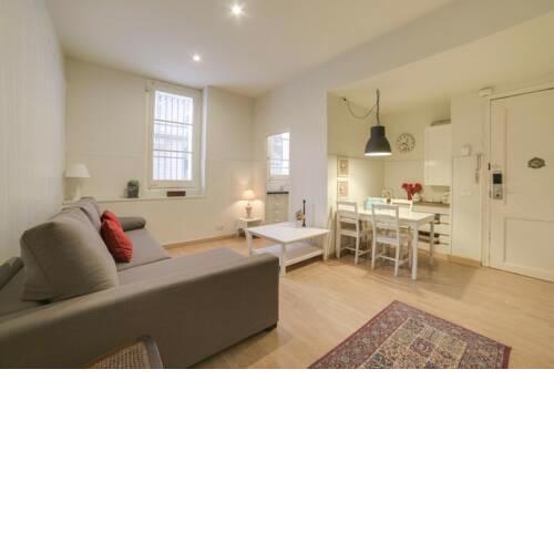 Lovely 2Bed wTerrace in Lesseps near Park Güell