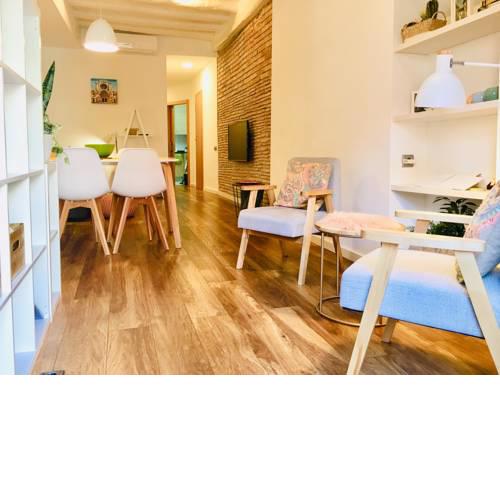 Lovely apartment at Pl Forum, Historical Center