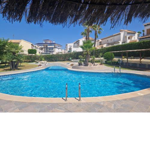 Lovely Apartment in La Mata near to the Beach
