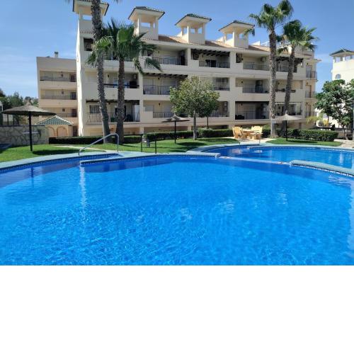 Lovely apartment with pool view