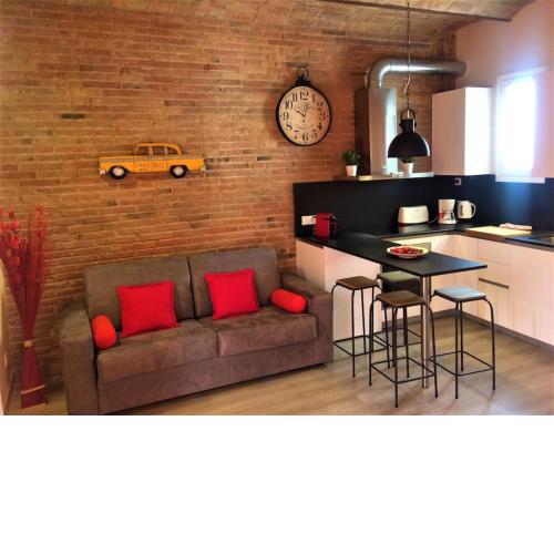 Lovely & bright Vila Olimpica beach apartment