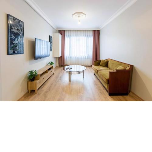 Lovely Central Flat near Metro Station in Sisli