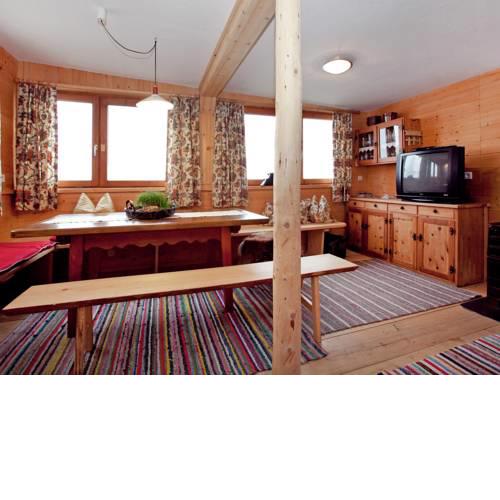 Lovely Chalet in Hippach with Private Terrace