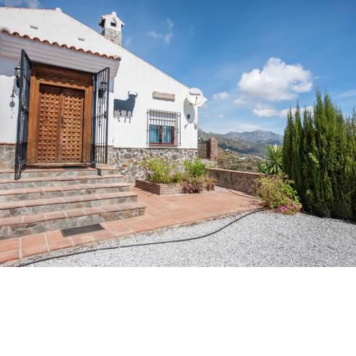 Lovely Cottage in Competa Andalusia with Swimming Pool