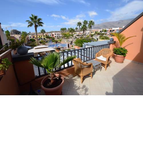Lovely Duplex Apartment La Caleta