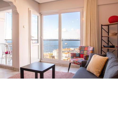 Lovely Flat in Konak with Sea View and Balcony