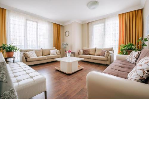 Lovely Flat w Balcony 10 min to Moda Coast