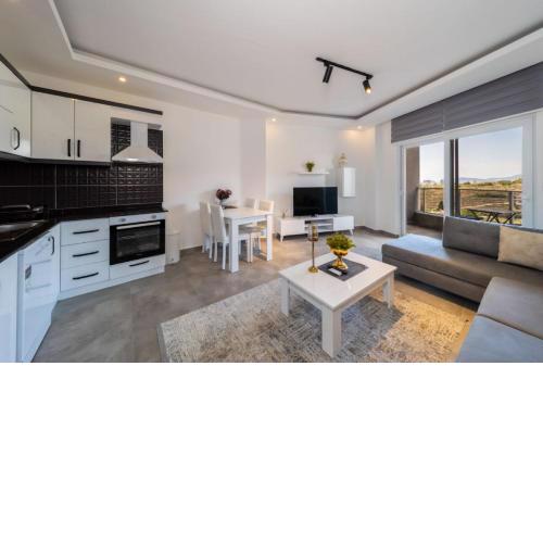 Lovely Flat with Shared Pool and Balcony in Alanya