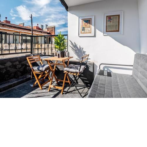 Lovely Flat with Terrace on Istiklal Street