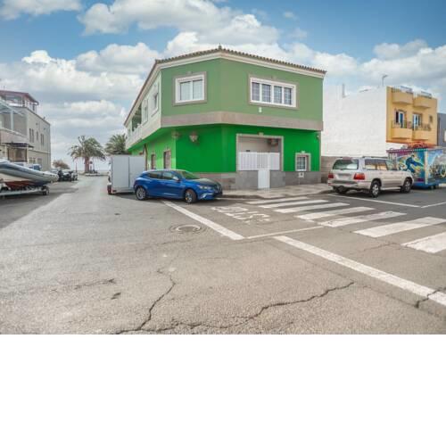 Lovely Holiday Home in Castillo del Romeral near Seabeach