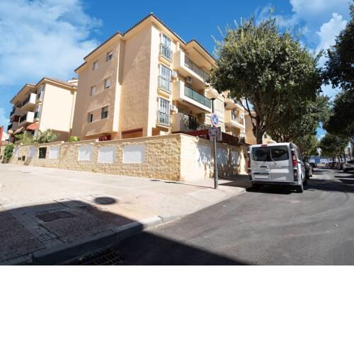 Lovely Holiday Home in Jerez de la Fontera with Garden