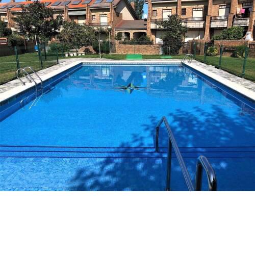 Lovely Holiday Home in Loredo a stonethrow from the beach & communitary pool!
