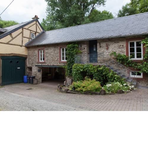 Lovely Holiday Home in Maring-Noviand near the Forest