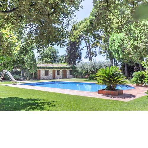 Lovely Holiday Home in Santa Oliva Spain with Garden