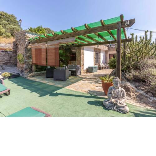 Lovely Mansion in Barcelona with Jacuzzi
