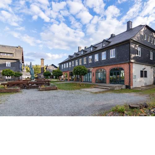 Lovely Mansion in Lehesten Thur Wald with Barbecue