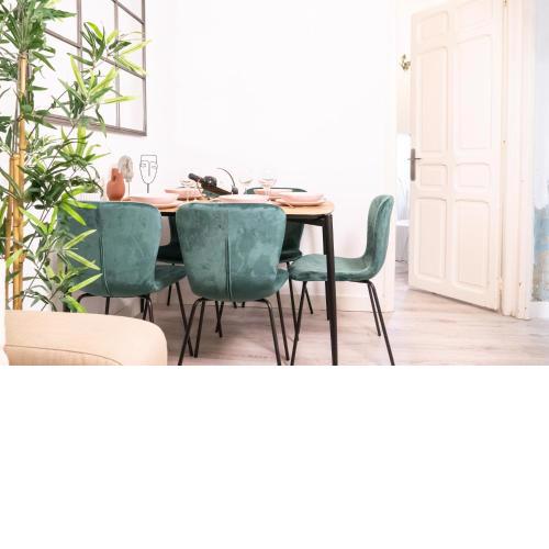 Lovely Private 3 Bedrooms apt - City Center + AC