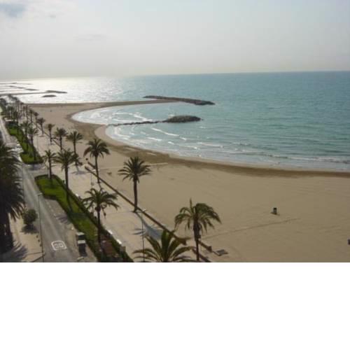 Lovely seaside apartment in front of Calafell beach and Cunit beach