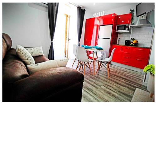 Lovely Small City Center Apt @ 3 mns to the Beach
