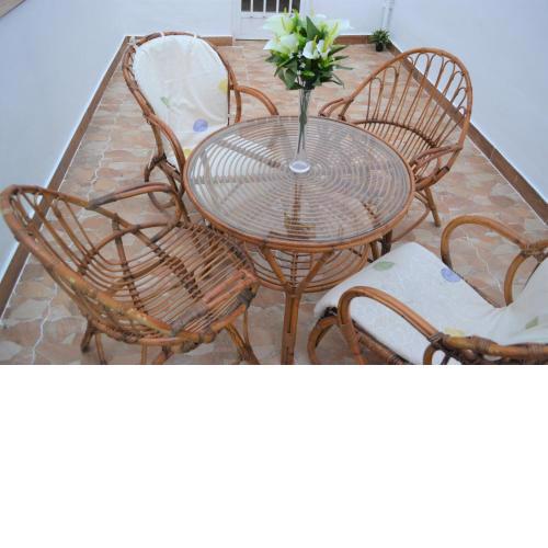 Lovely Studio Apartment with Terrace CB5EV