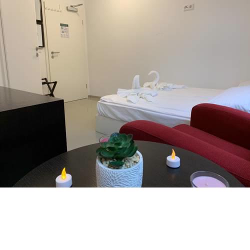 Lovely Studio Cologne West 2