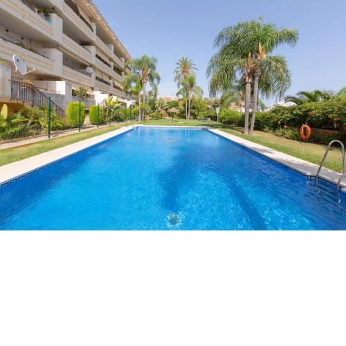 Lovely Sunny Secure Apartment