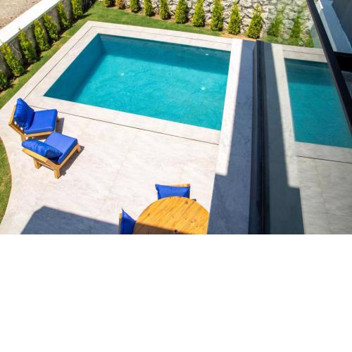 Lovely Villa with Private Pool in Alacati Cesme