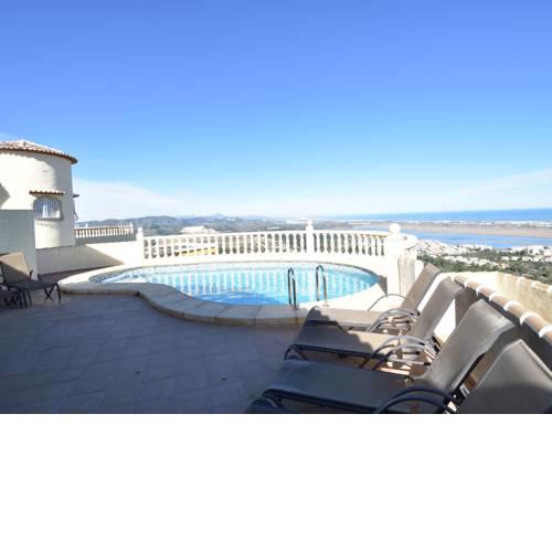 Lovely Villa with Private Swimming Pool in Pego