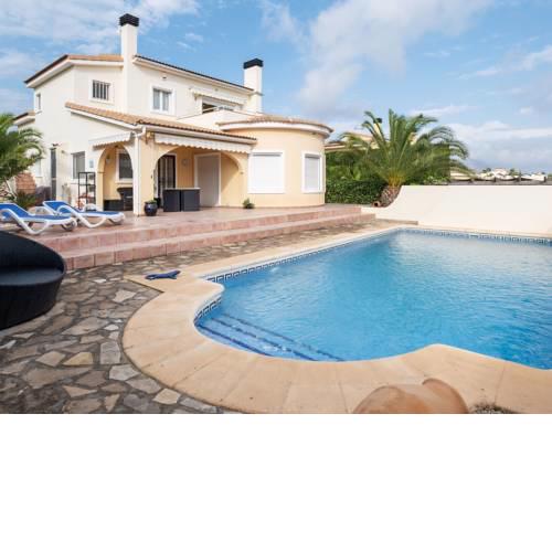 Lovely Villa with Private Swimming Pool in Valencia