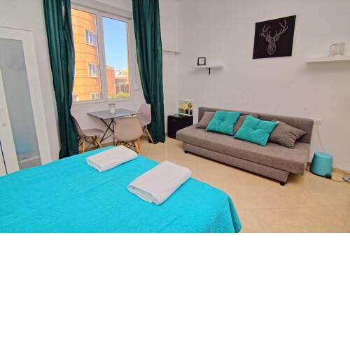 Low cost room Mercado Malaga