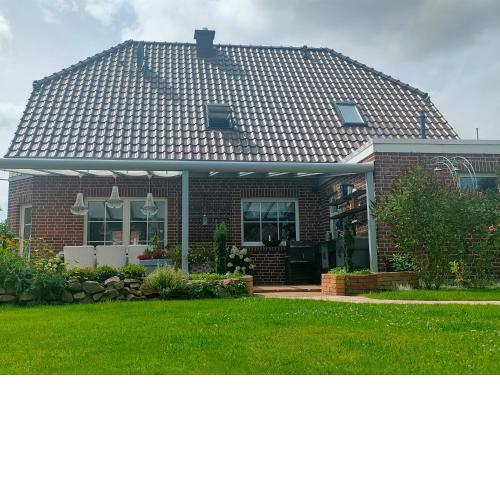 Luana`s White Cottage
