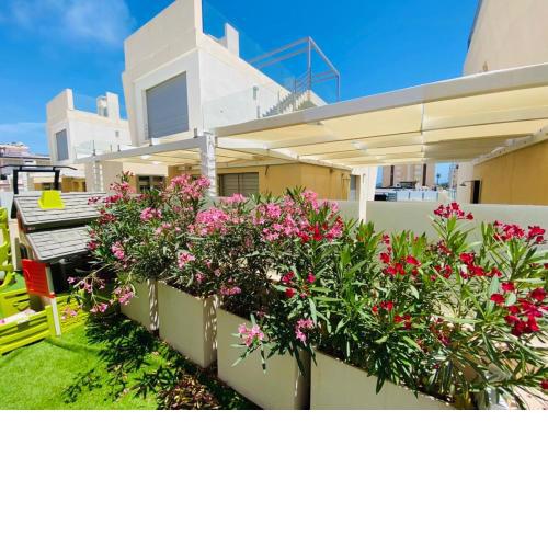 Lujosa Villa con piscina privada y zona para niños