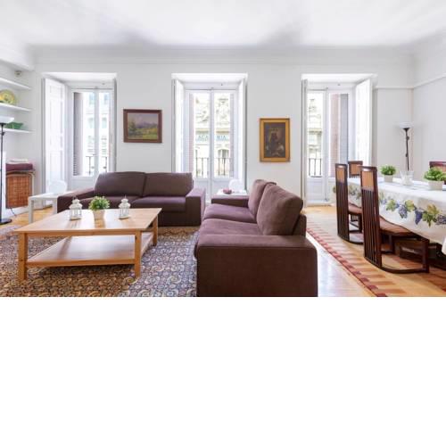 Lujoso Apartamento cerca a Palacio Real