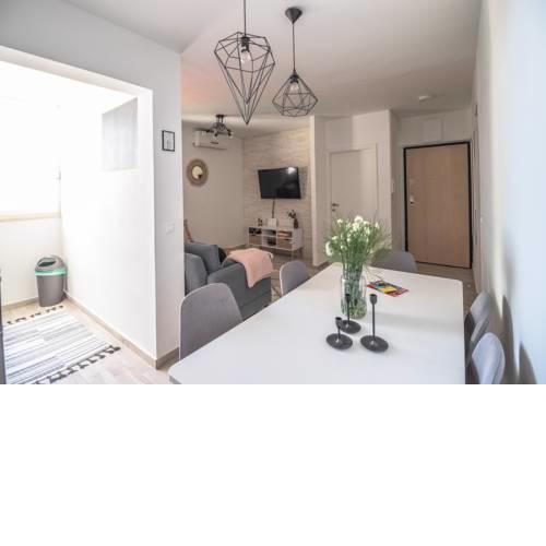 Lukas Central Apartment