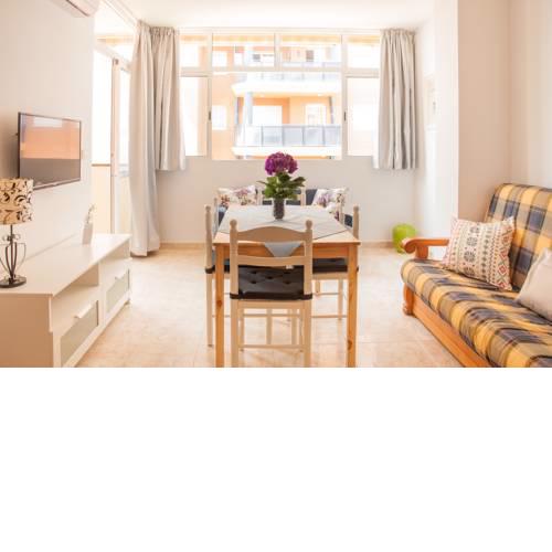 LUMINOSO APARTAMENTO EN FUENGIROLA