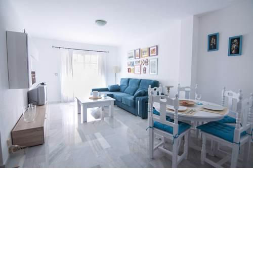 Luminoso y fresco apartamento en 2ª línea de playa