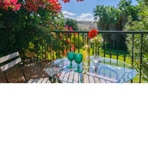 Luminous three bedroom villa with nice garden in Cadiz province