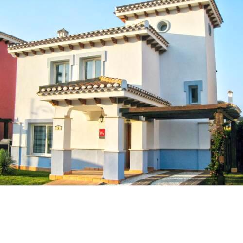 Lush 3 bedroom Villa Private Heated Pool BBQ