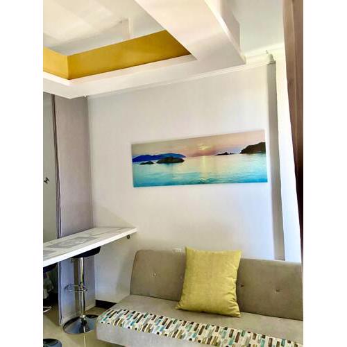 Lux Modern apartment 1 minute from beach