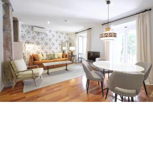 LUXE IN LA LATINA