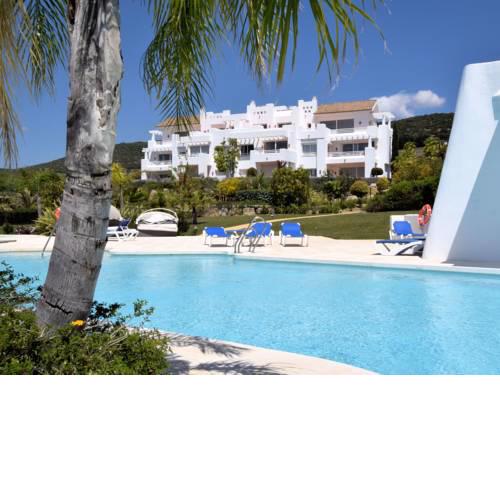 Luxurious Apartment in Estepona with Swimming Pool