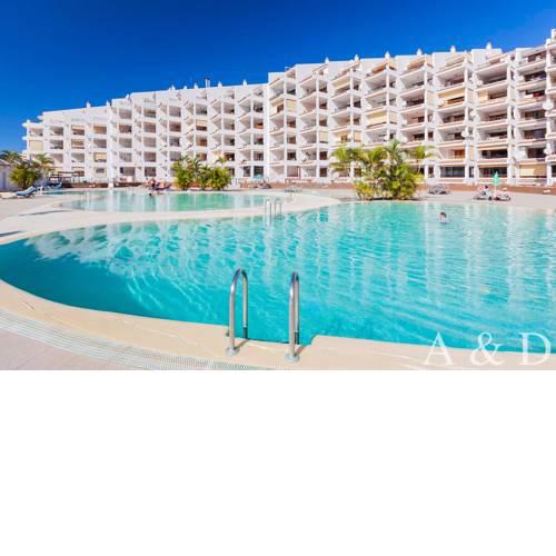 Luxurious apartment in the heart of Los Cristianos
