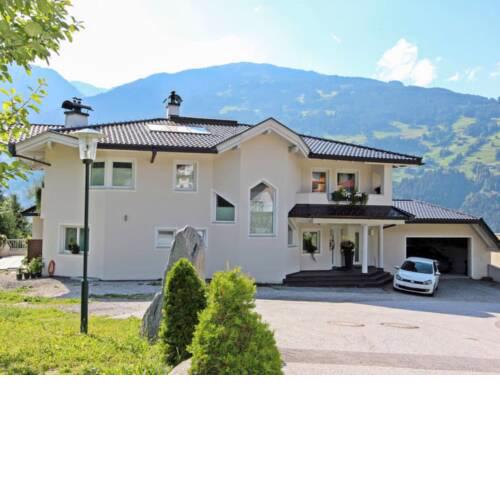 Luxurious Apartment in Zell am Ziller with Garden