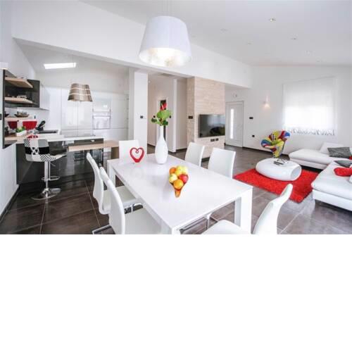 Luxurious apartment Petani